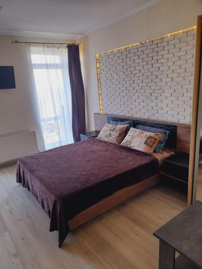 Залізнична 49 "Хочу Цю!" Apartment Ivano-Frankivsk Exterior photo